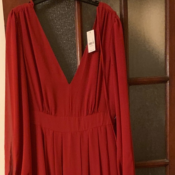 Floor length dress, belt included - Picture 1 of 5